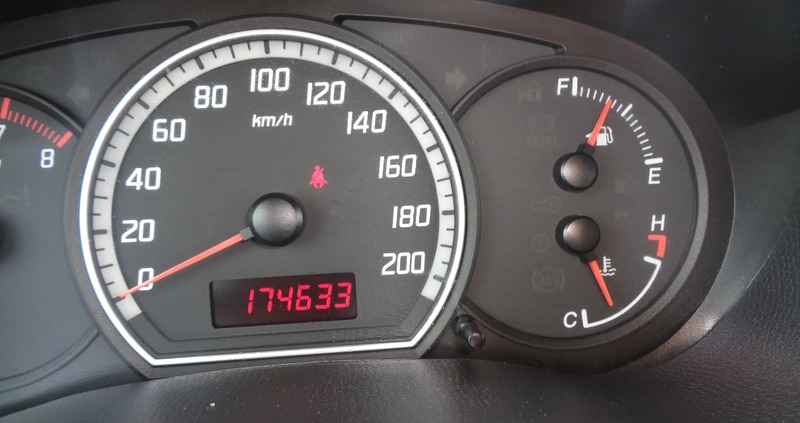 Suzuki Swift cena 11200 przebieg: 174633, rok produkcji 2009 z Wronki małe 301